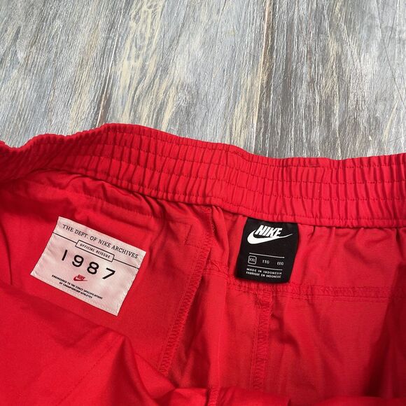 Nike Archives Sportswear Woven Shorts - Picture 2 of 3